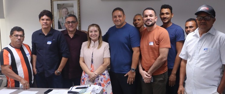 Segov assina ordens de serviço para obras de pavimentação em Paulino Neves (1)